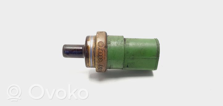 Volkswagen PASSAT B5.5 Sonde de température de liquide de refroidissement 059919501A