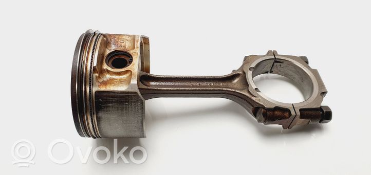 Infiniti FX Piston with connecting rod 