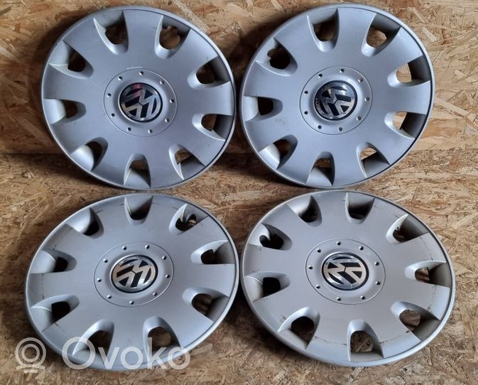 Volkswagen PASSAT B5.5 R15 wheel hub/cap/trim 1T0601147