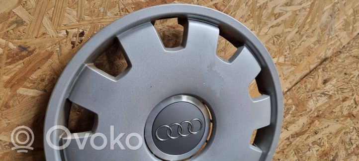 Audi A4 S4 B7 8E 8H Kołpaki oryginalne R16 4B0601147D