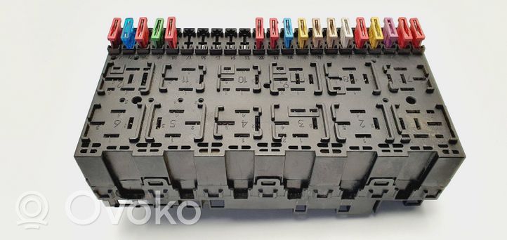 Seat Alhambra (Mk1) Kit centralina motore ECU e serratura 028906021P