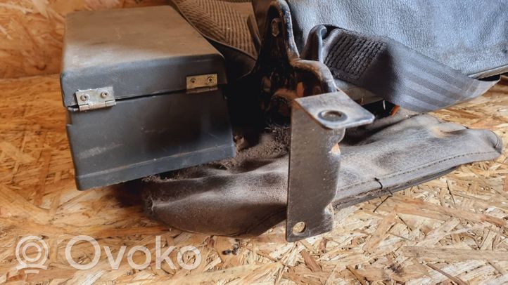 Mitsubishi Canter Fotel przedni podwójny / Kanapa 