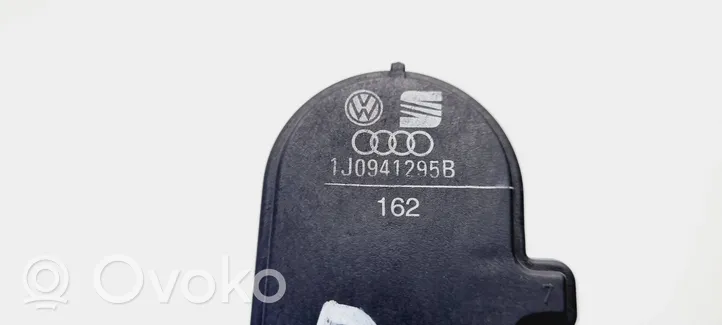 Volkswagen Golf IV Silniczek regulacji świateł 1J0941295B