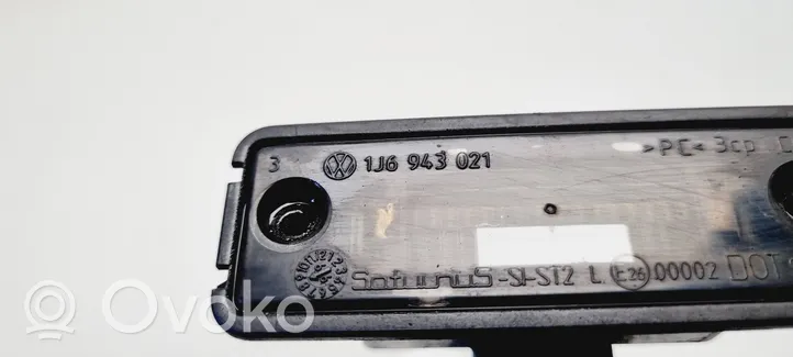 Volkswagen Golf IV Éclairage de plaque d'immatriculation 1J6943021
