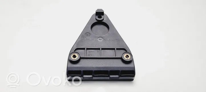 Volkswagen PASSAT B5 Soporte de apoyo del triángulo de señalización 4B5860285D