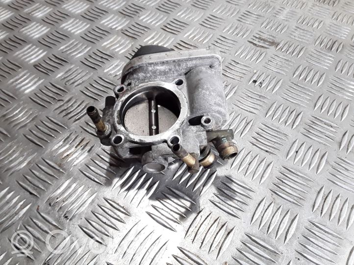 Opel Zafira B Throttle valve 55562380