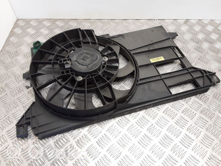 Ford Fusion Convogliatore ventilatore raffreddamento del radiatore 8240467