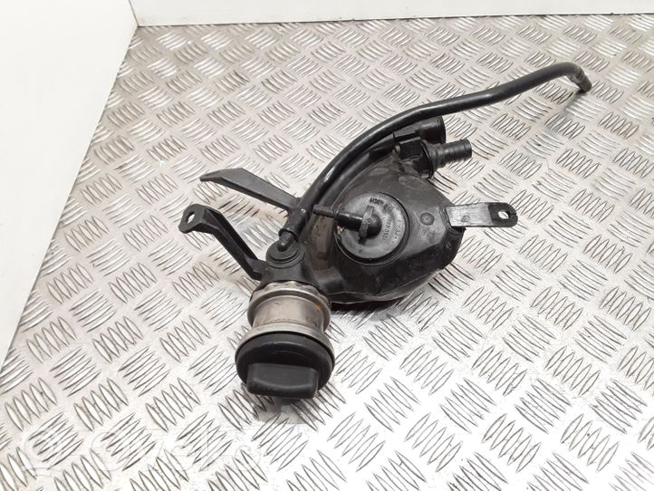 Mercedes-Benz C W203 Tuyau de remplissage de réservoir de carburant A2034701520