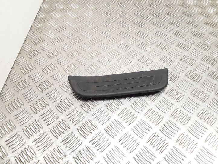 Hyundai i30 Rear sill trim cover 85888A6000