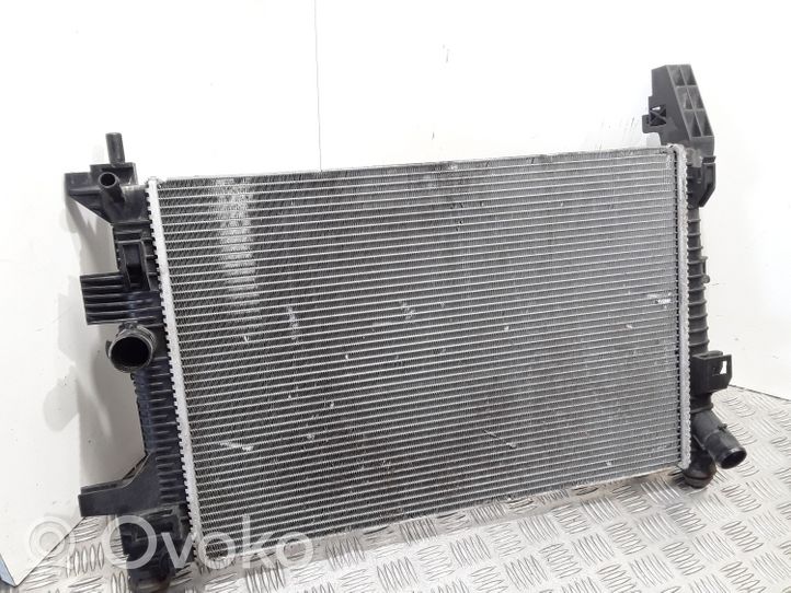 Ford Focus Radiateur de refroidissement BV618005BB