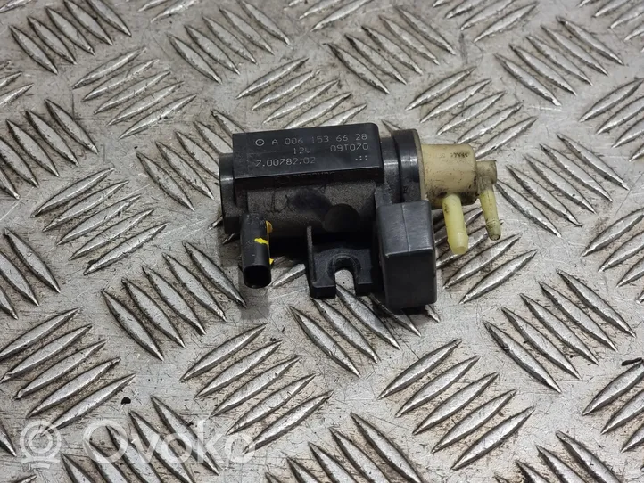 Mercedes-Benz A W169 Turbo solenoid valve A0061536628