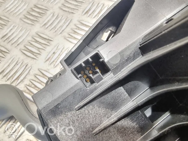 Ford Focus Manetka / Przełącznik kierunkowskazów wycieraczek BM5T14A664CD