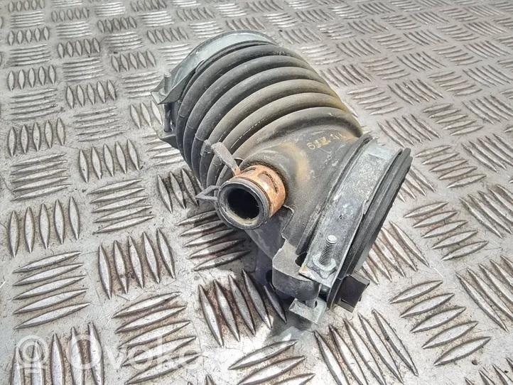 Honda CR-V Air intake duct part 