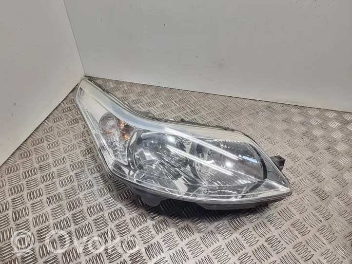 Citroen C4 I Lampa przednia 9646893880