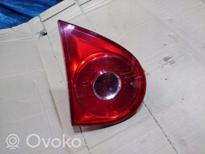 Volkswagen Golf V Lampa tylna 1K6945093E