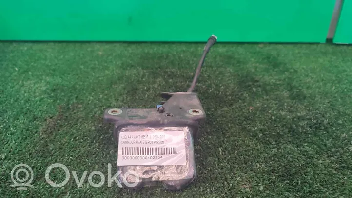 Audi A4 S4 B5 8D Tailgate lock latch 8E5827505B