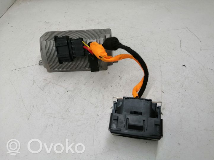 Volkswagen PASSAT CC Voltage converter inverter 3C0907155