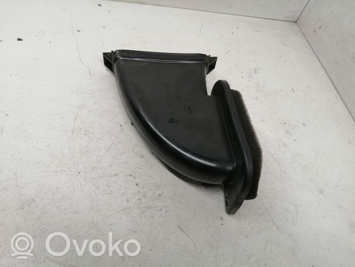 Mercedes-Benz Vito Viano W639 Välijäähdyttimen ilmakanavan ohjain A6398300145