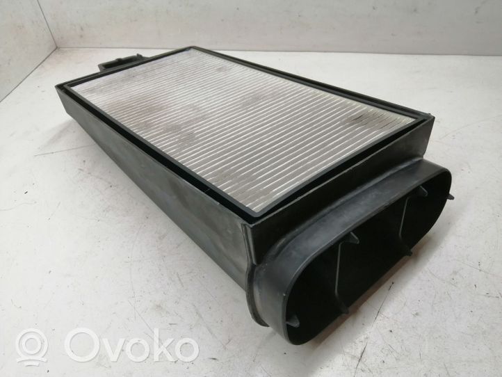 BMW 7 E65 E66 Salono oro mazgo plastikinis korpusas 64318379958