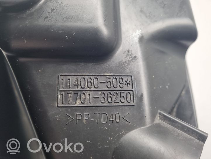 Toyota RAV 4 (XA40) Obudowa filtra powietrza 014141029