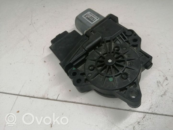 Hyundai i30 Motorino alzacristalli della portiera anteriore 82450A6010