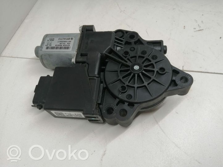 Hyundai i30 Motorino alzacristalli della portiera anteriore 82450A6010