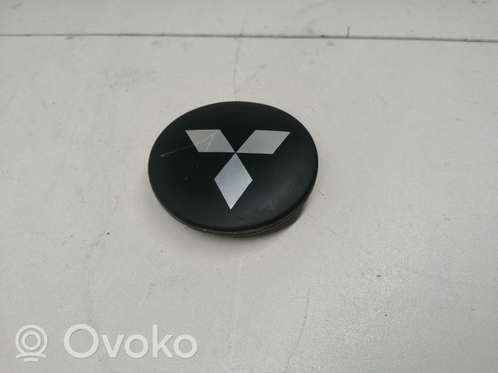 Mitsubishi ASX Mostrina con logo/emblema della casa automobilistica C001