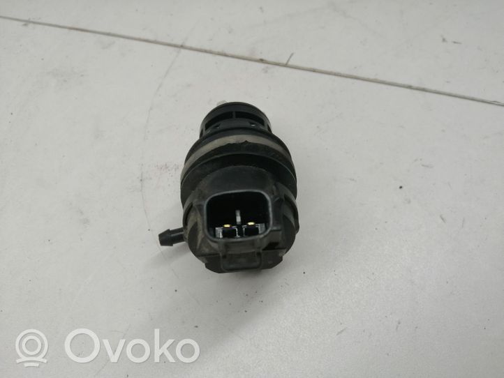 Toyota RAV 4 (XA40) Tuulilasi tuulilasinpesimen pumppu 8533060190