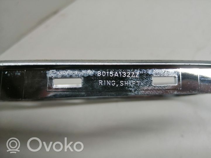 Mitsubishi Outlander Rivestimento in plastica cornice della leva del cambio 8015A132ZZ