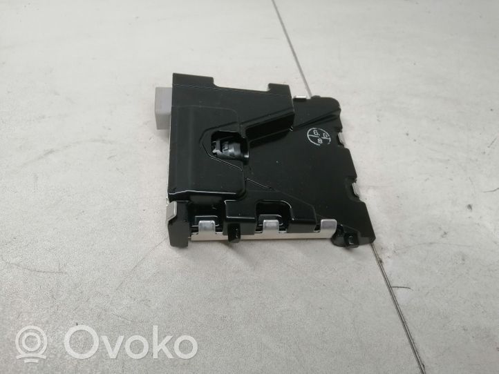 Toyota Prius+ (ZVW40) Frontkamera Windschutzscheibe Frontscheibe 8646C47050