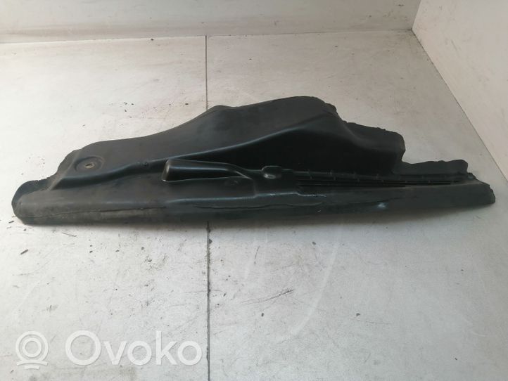 Volkswagen Golf V Supporto/guarnizione in poliuretano espanso del parafango 1K5821111