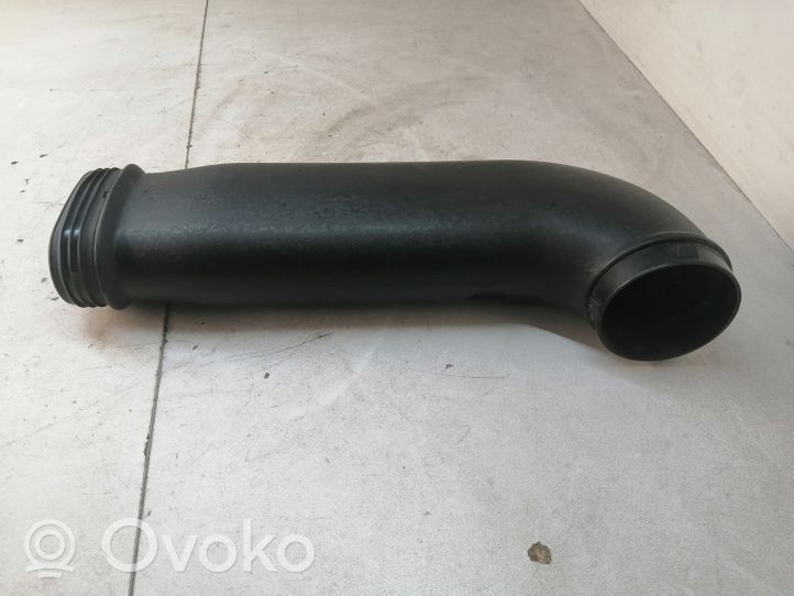 Hyundai i30 Parte del condotto di aspirazione dell'aria 28210A5820