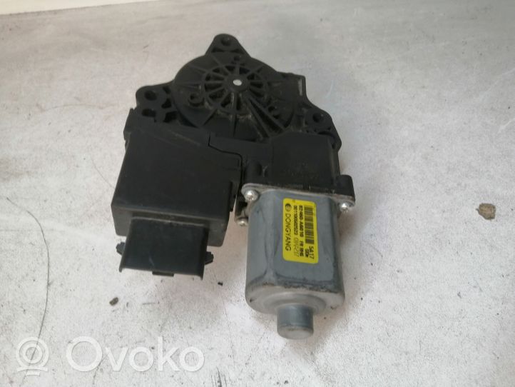 Hyundai i30 Moteur de lève-vitre de porte avant 82460A6010