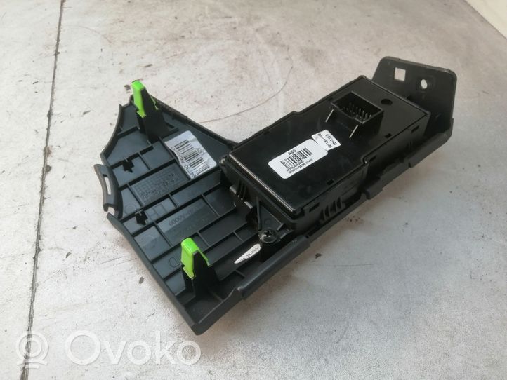 Hyundai i30 Other switches/knobs/shifts 84730A6000