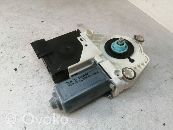 Volkswagen PASSAT B6 Motorino alzacristalli della portiera anteriore 1K0959701P