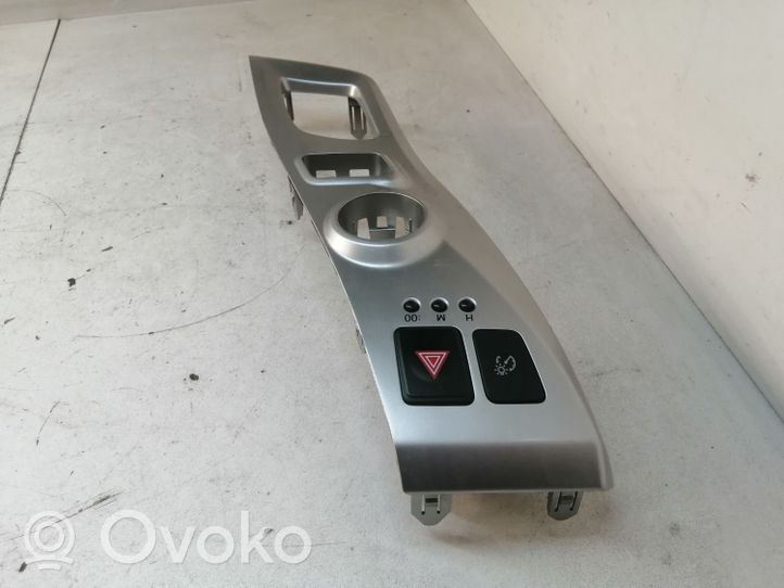 Toyota Prius+ (ZVW40) Rivestimento in plastica cornice della leva del cambio 5544647070