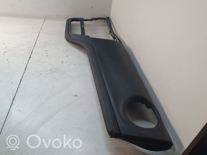 Toyota Auris E180 Kojelaudan hansikaslokeron lista 5540302230