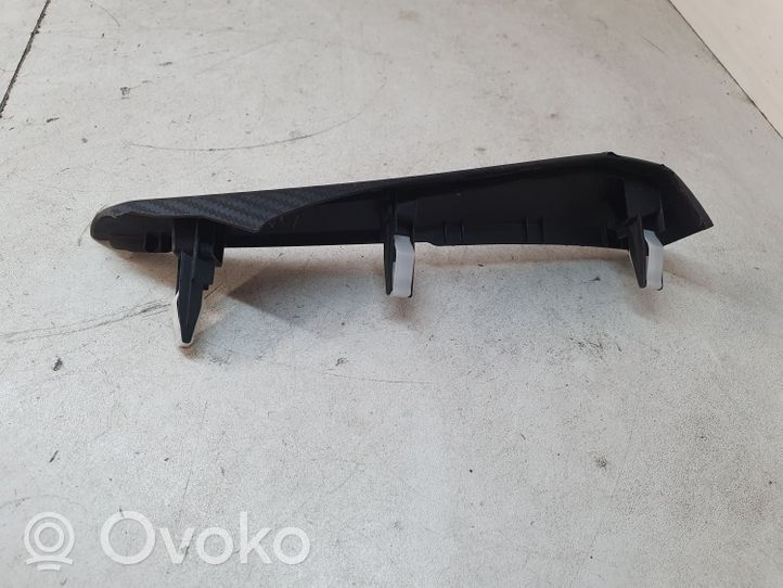 Toyota Auris E180 Kojelaudan hansikaslokeron lista 5543502530