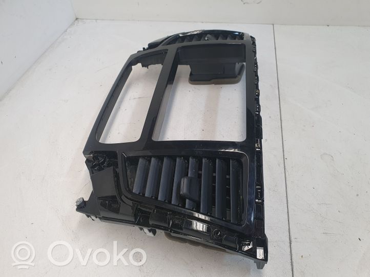 Mitsubishi L200 Konsola środkowa / Radio / GPS 8002G0341