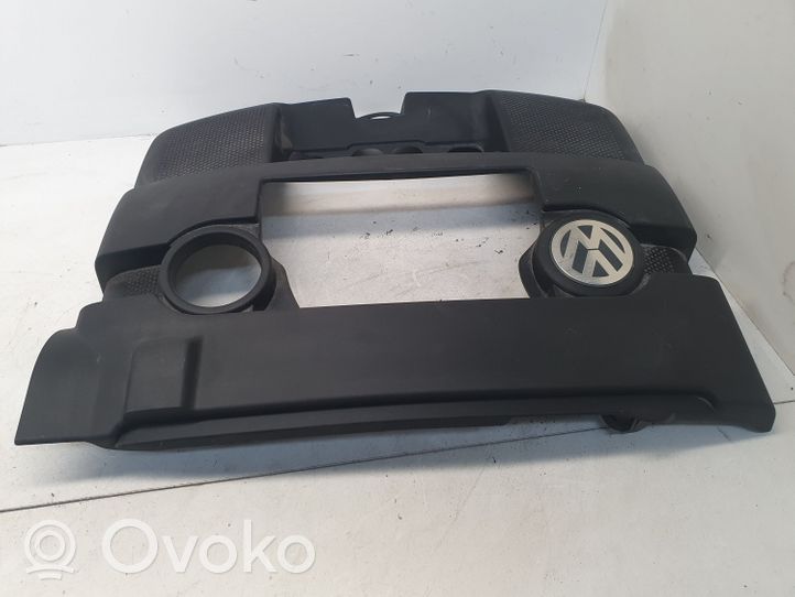 Volkswagen Golf VI Copri motore (rivestimento) 06A103925