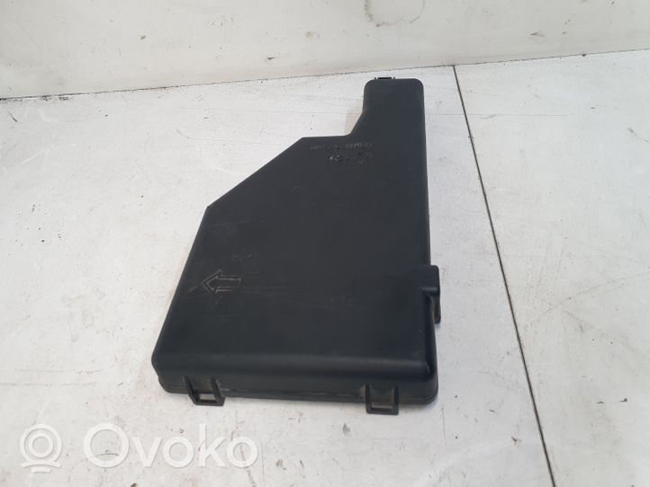 Toyota Prius (XW20) Coperchio scatola dei fusibili 8644YA1