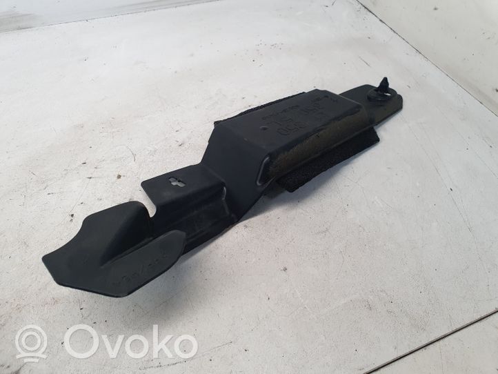 Toyota Prius (XW30) Panel wykończeniowy błotnika 5382647010