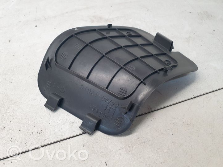 Toyota Prius (XW20) Cubierta del soporte de la lámpara de la luz trasera 6474647010