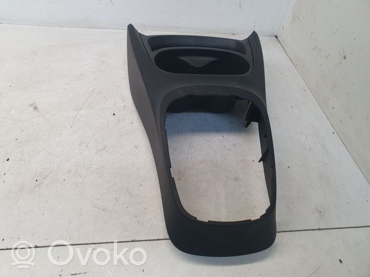 Toyota Yaris Vaihteenvalitsimen kehys verhoilu muovia 588040D221