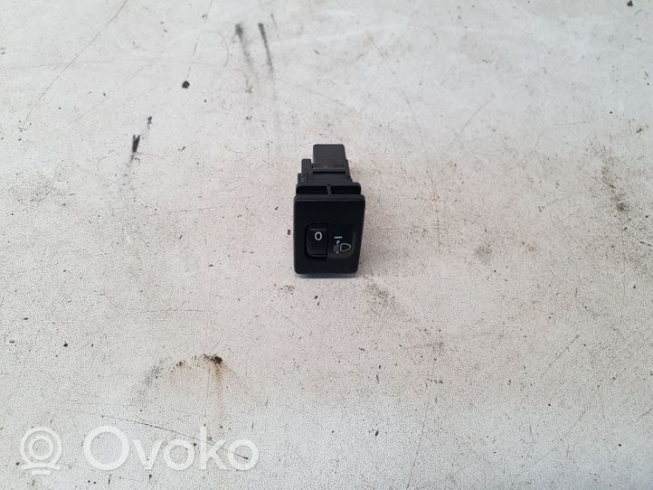 Toyota Auris E180 Bouton commande réglage hauteur de phares 8415202080