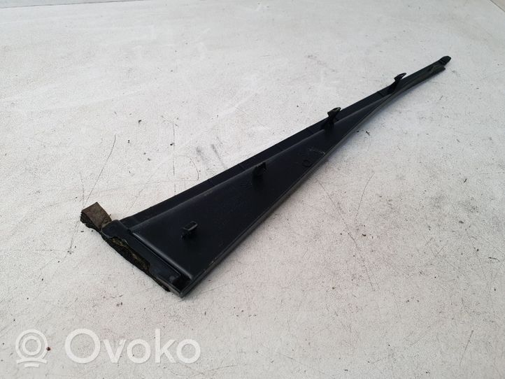 Toyota Auris E180 Muu takaoven verhoiluelementti 676160D180