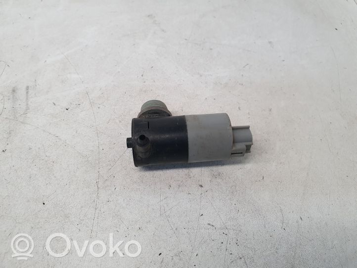 Toyota Avensis T270 Pompe de lave-glace de pare-brise 30892