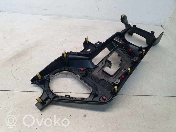 Toyota RAV 4 (XA40) Consolle centrale 5880442170