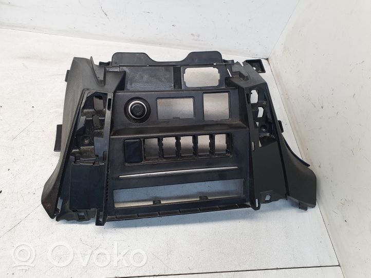 Mitsubishi L200 Altri elementi della console centrale (tunnel) TSPT10508