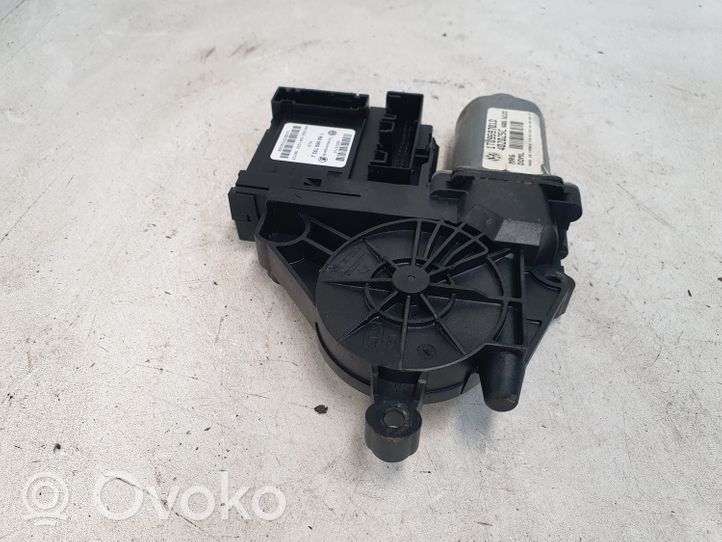 Volkswagen Cross Touran I Moteur de lève-vitre de porte avant 1T0959701D